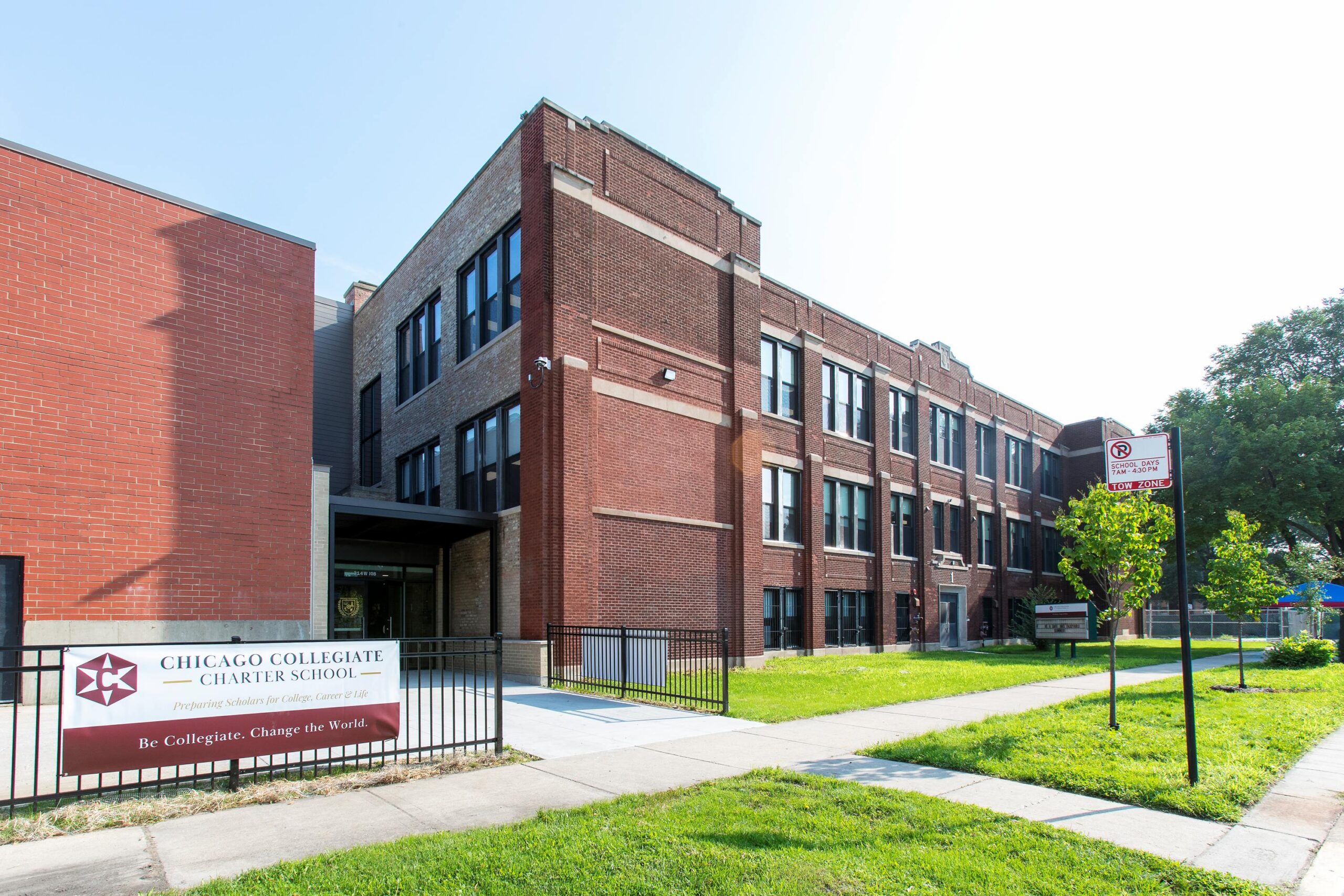 Chicago Collegiate Charter School Historic Chicago Renovation by ARCO/Murray's Education Team - Photo of Exterior