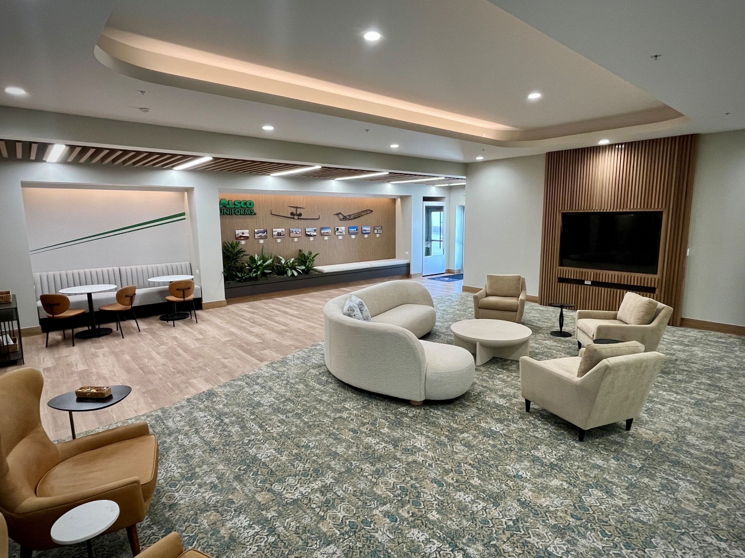 Private Hangar New Construction with ARCO/Murray as General Contractor - Hangar Interior