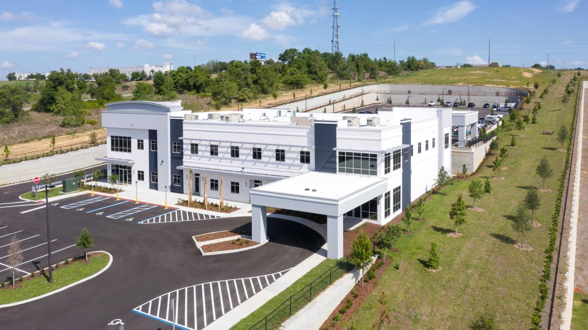 Cardiovascular Center of Florida Medical Office and ASC with Construction by ARCO - Photo of Front Exterior