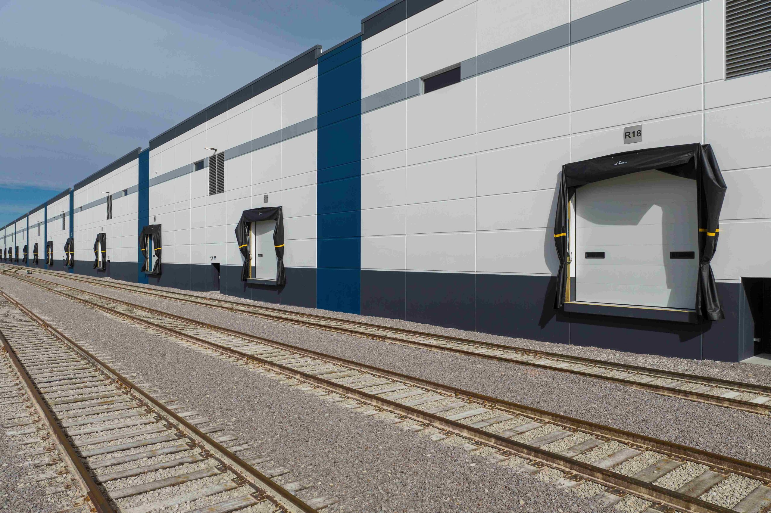 Rail Docks for GE Appliances Build-to-Suit Rail Served Facility with Construction by ARCO/Murray