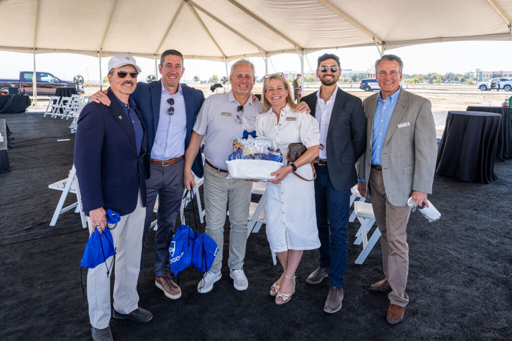 The ARCO and Topgolf team together at the groundbreaking ceremony.